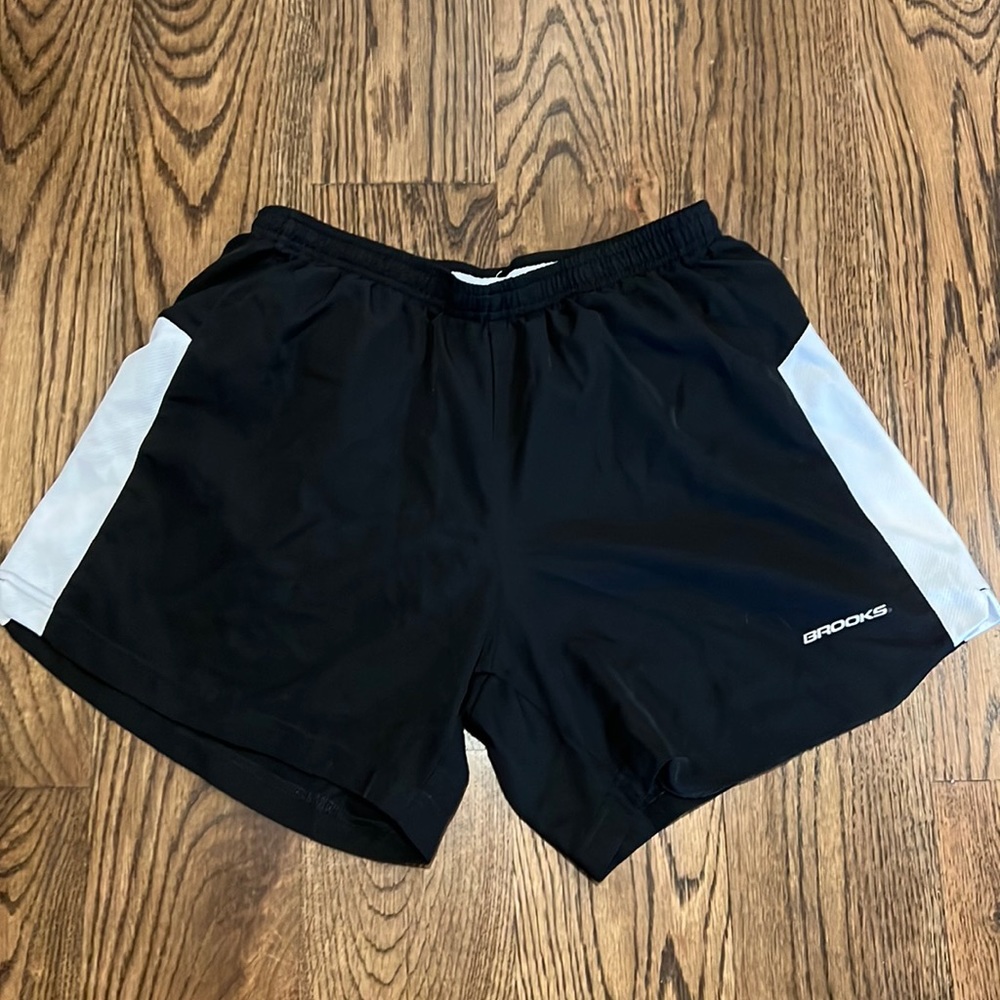 ❤️❤️❤️Black Athletic Shorts Size M Brooks